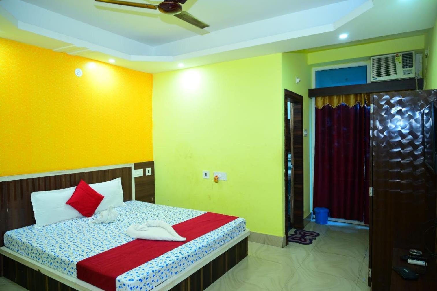 Hotel Near Golden And Temple - Sashi Puri, Air-conditioned-with-wifi-and Parking Facilities